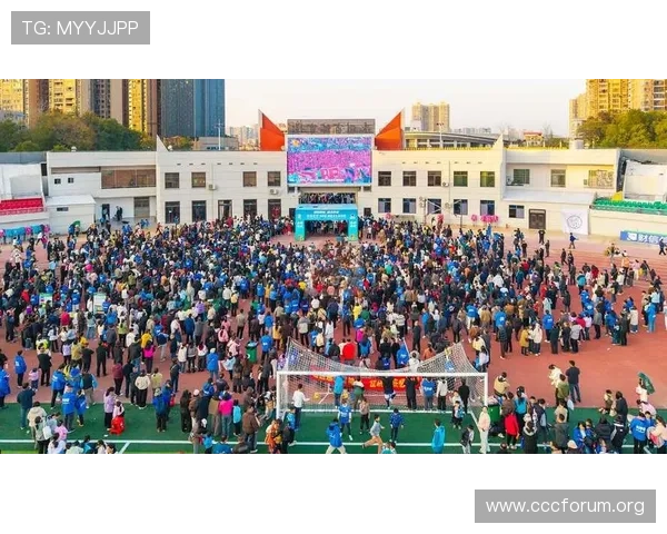 冈崎慎司重返斯图加特主场观赛 冈崎慎司重返斯图加特主场观赛